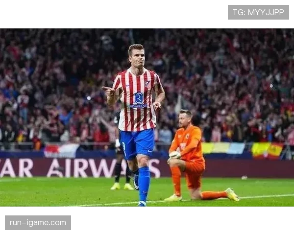 西甲新赛季争冠格局生变，传统豪门遭遇挑战，黑马球队强势崛起引关注