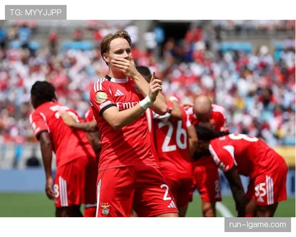 拜仁关键比赛表现不稳定性逐步反映，对球队争冠形势形成制约