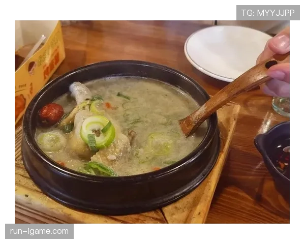 孙准浩家冰箱里塞满泡菜，训练完直接啃冰镇参鸡汤